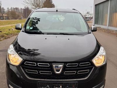 Gebraucht Dacia Lodgy Stepway 116 PS (85 kW) 2019 Schwarz Van / Kleinbus