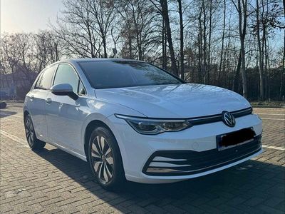Gebraucht VW Golf VIII Move 131 PS (96 kW) 2024 Weiß Limousine