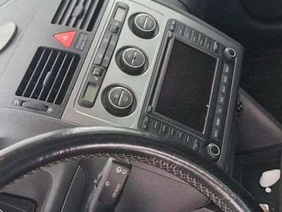 Silber Gebraucht 2005 VW Touran Van / Kleinbus | 3.200 € (Teuer)