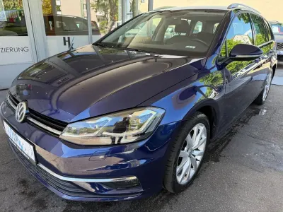 Używany VW Golf VII Highline 150 KM (110 kW) 2020 Niebieski Kombi