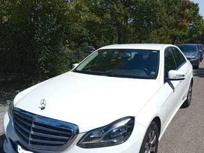 Gebraucht Mercedes E220 Edition 170 PS (125 kW) 2015 Weiß Limousine