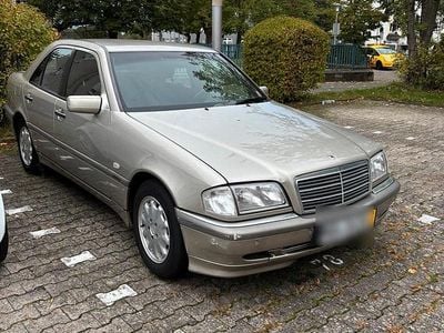 Mercedes C240