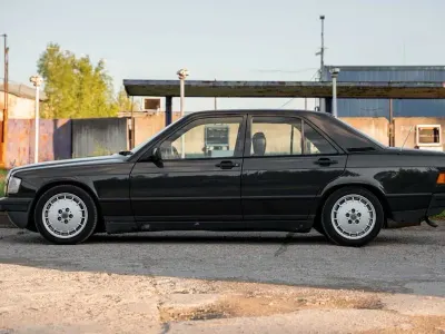 Gebraucht Mercedes 190 132 PS (97 kW) 1987 Schwarz Limousine