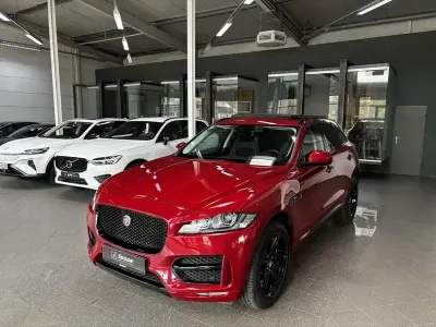 Gebraucht Jaguar F-Pace R-Sport 301 PS (221 kW) 2017 Firenze red (metallic) SUV