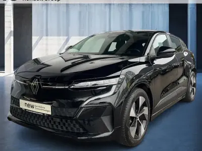 Używany Renault Megane E-Tech Equilibre 96 kW (131 KM) 2022 Czarny Sedan/Limuzyna