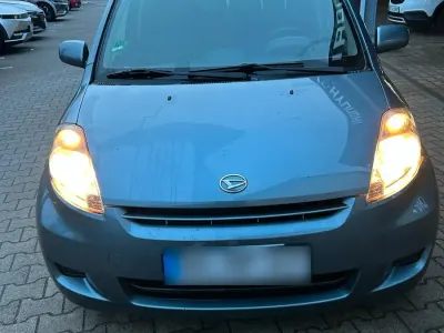 Gebraucht Daihatsu Sirion 75 PS (55 kW) 2008 Blau Kleinwagen