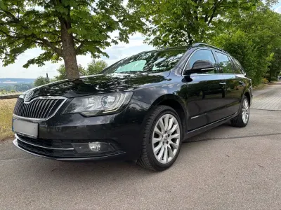 Gebraucht Skoda Superb Ambition 140 PS (102 kW) 2014 Schwarz Kombi