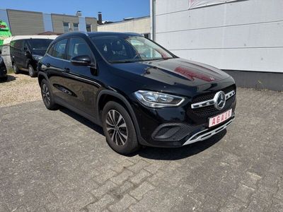 Mercedes GLA220