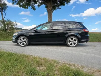 Gebraucht Ford Mondeo Champions Edition 160 PS (117 kW) 2012 Schwarz Limousine