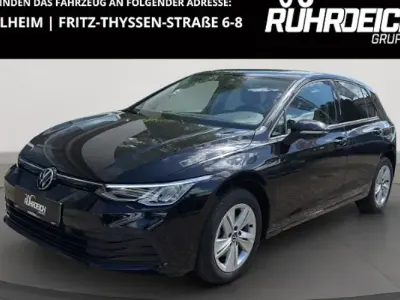 Gebraucht VW Golf VIII Life 131 PS (96 kW) 2020 Schwarz Limousine