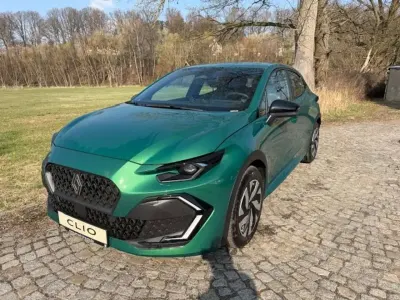 Neu Renault Clio Evolution 114 PS (83 kW) 2026 Absolutgrün Kleinwagen