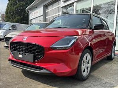 Neu Suzuki Swift Comfort 83 PS (61 kW) 2025 Rot (burning red pearl metallic / super black pear) Kleinwagen