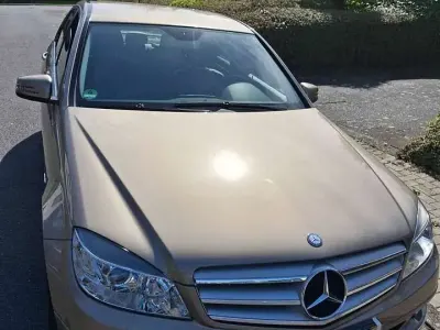 Gebraucht Mercedes C180 156 PS (114 kW) 2008 Beige Limousine