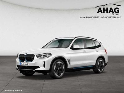 Gebraucht BMW iX3 Impressive 210 kW (286 PS) 2021 Mineralweiß metallic SUV