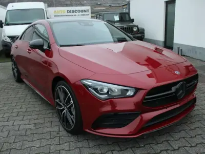 Gebraucht Mercedes CLA35 AMG AMG 306 PS (225 kW) 2020 Rot (metallic) Coupé