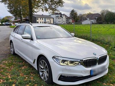 Gebraucht BMW 520 Luxury Line 190 PS (139 kW) 2018 Schwarz Kombi
