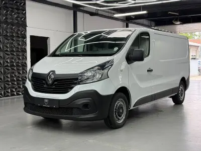 Gebraucht Renault Trafic 95 PS (69 kW) 2019 Weiß Van / Kleinbus