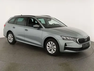 Neu Skoda Octavia Selection 150 PS (110 kW) 2026 Smokey diamond silver ... Kombi