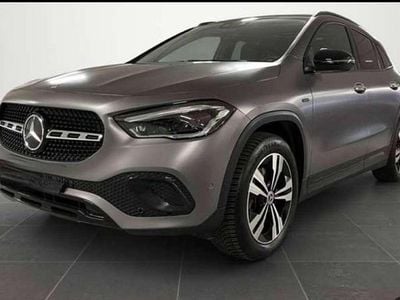 Usata Mercedes GLA250 Progressive 160 CV (117 kW) 2020 Argento SUV
