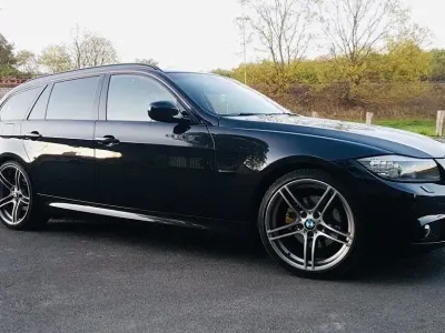 Gebraucht BMW 320 Sport Line 184 PS (135 kW) 2011 Schwarz Kombi