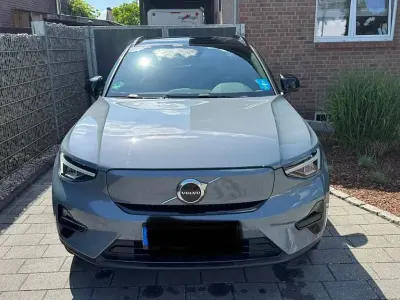 Gebraucht Volvo XC40 Core 169 kW (231 PS) 2022 Grau SUV