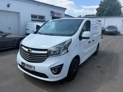 Gebraucht Opel Vivaro 125 PS (91 kW) 2017 Weiß Van / Kleinbus