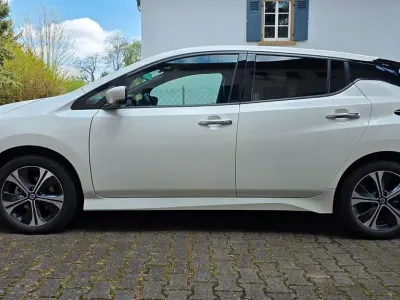 Usata Nissan Leaf Tekna 160 kW (218 CV) 2021 Bianco Utilitaria