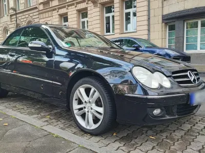 Gebraucht Mercedes CLK200 Avantgarde 184 PS (135 kW) 2007 Schwarz Cabrio