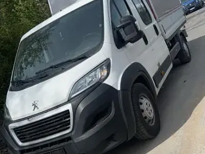 Gebraucht Peugeot Boxer 165 PS (121 kW) 2021 Weiß Van