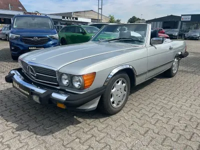 Gebraucht Mercedes 560 227 PS (166 kW) 1986 Silber Cabrio