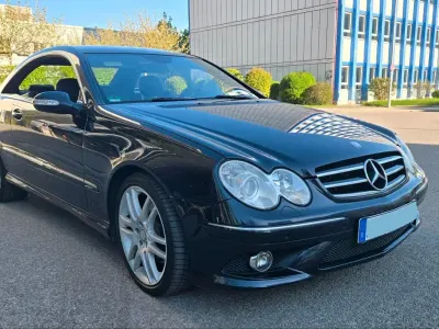 Gebraucht Mercedes CLK200 AMG line 184 PS (135 kW) 2009 Blau Coupé