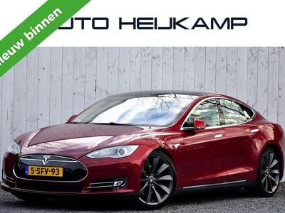 Rot Gebraucht 2013 Tesla Model S Performance Kleinwagen | 15.950 € (Teuer)