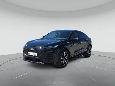 Gebraucht Audi Q6 Sportback e-tron Ambiente 185 kW (252 PS) 2025 Mythosschwarz metallic SUV