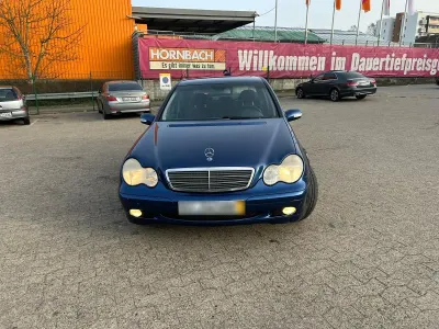 Second-hand Mercedes C200 122 CP (89 kW) 2002 Berlinǎ