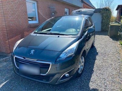Usata Peugeot 5008 Access 114 CV (83 kW) 2014 Grigio Monovolume