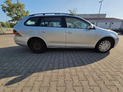 Gebraucht VW Golf VI Trendline 105 PS (77 kW) 2011 Silber Kleinwagen