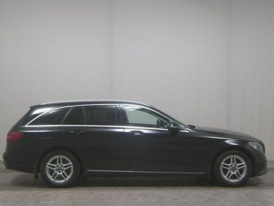 Gebraucht Mercedes C220 Avantgarde 194 PS (142 kW) 2021 Schwarz