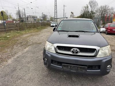 Gebraucht Toyota HiLux Life 144 PS (105 kW) 2011 Grau Pickup