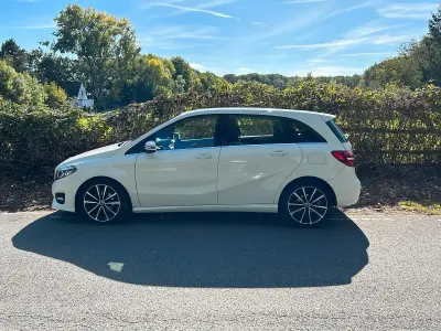 Gebraucht Mercedes B180 122 PS (89 kW) 2017 Weiß Kleinwagen