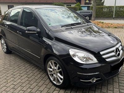 Mercedes B200