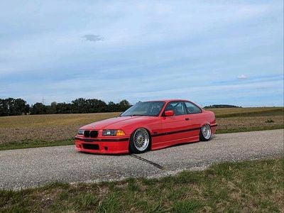 Gebraucht BMW 320 150 PS (110 kW) 1995 Rot Coupé