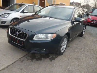 Gebraucht Volvo V70 Momentum 136 PS (100 kW) 2008 Grau Kombi