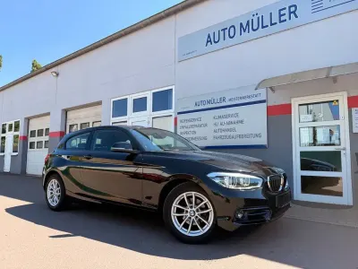 Gebraucht BMW 118 Sport Line 136 PS (100 kW) 2018 Saphirschwarz Limousine