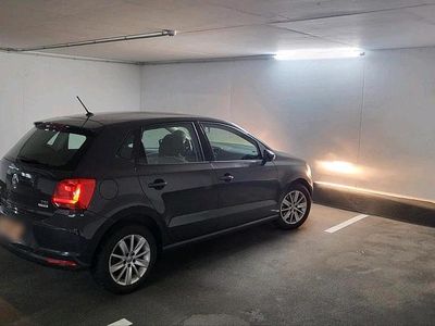 Grau Gebraucht 2016 VW Polo Kleinwagen | 6.700 € (Guter Preis)