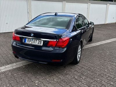 BMW 730
