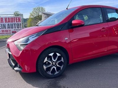 Usata Toyota Aygo x-sky 72 CV (52 kW) 2020 Rosso Utilitaria