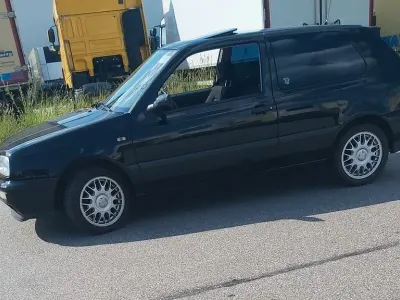 Brugt VW Golf III 90 HK (66 kW) 1996 Sort Sedan