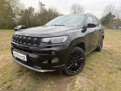 Gebraucht Jeep Compass 131 PS (96 kW) 2023 Solid black (5ck) SUV