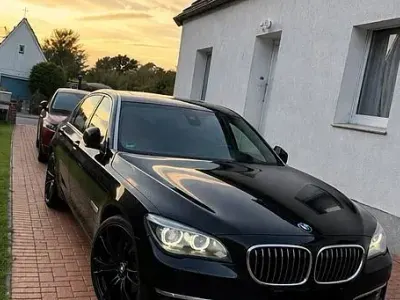 Gebraucht BMW 750L Performance 381 PS (280 kW) 2013 Schwarz Limousine