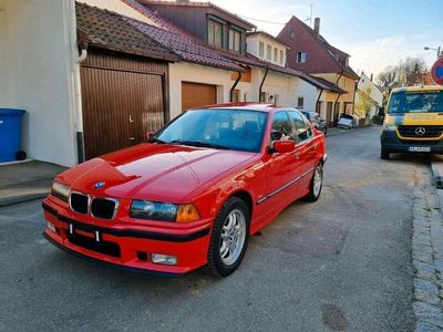 gebraucht BMW 323 E36 i Limousine Hellrot, 150.000 km, 170 PS